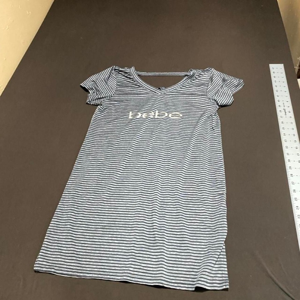 Bebe white and gray horizontal striped sleepwear t-shirt women L. SKU-B543